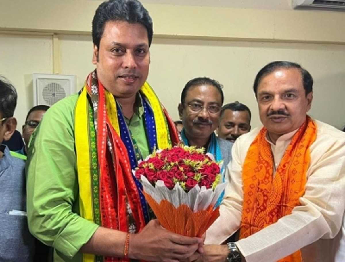 पूर्व सीएम बिप्लब कुमार देब त्रिपुरा से राज्यसभा के लिए चुने गए पूर्व सीएम बिप्लब कुमार देब त्रिपुरा से राज्यसभा के लिए चुने गए